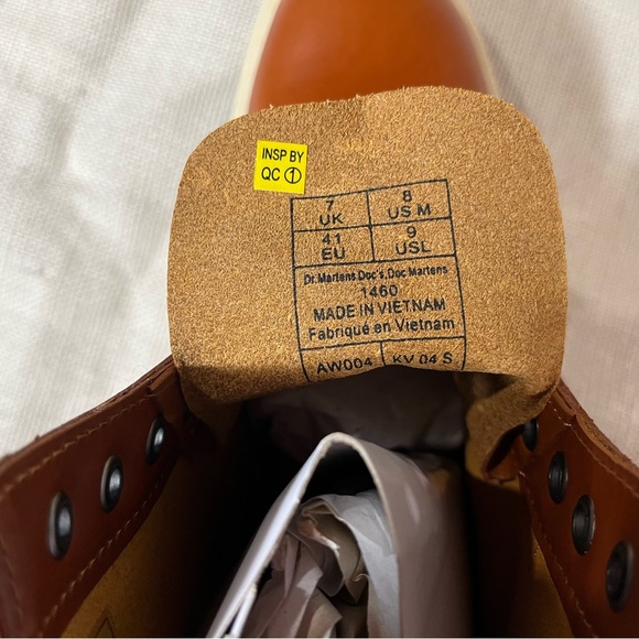Dr. Martens 1460 Oak Analine Boots NIB - Picture 5 of 7